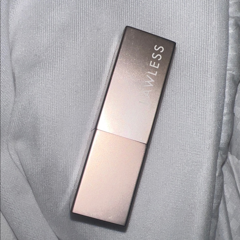 LAWLESS Lipstick in Elegant Pink and Gold Case